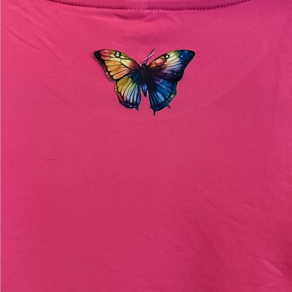 🎀custom🎀 2/$20 Pink Graphic Crop Top - Picture 3 of 6